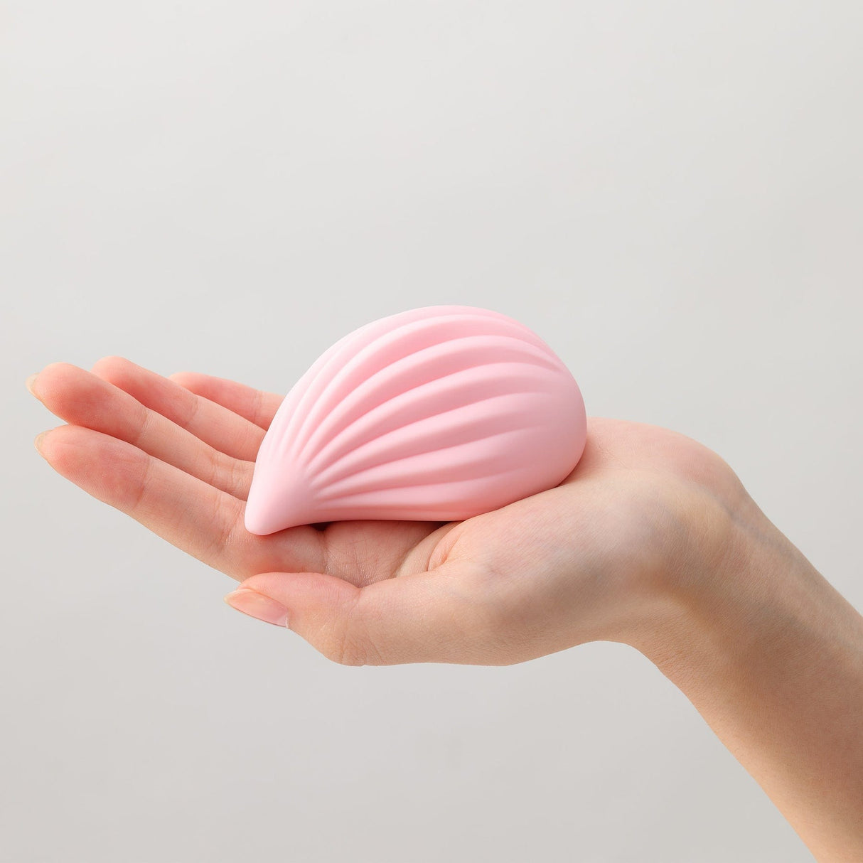 Iroha KUSHI - Nadeshiko - Shell Shaped Vibrator - Clitoral Vibrator