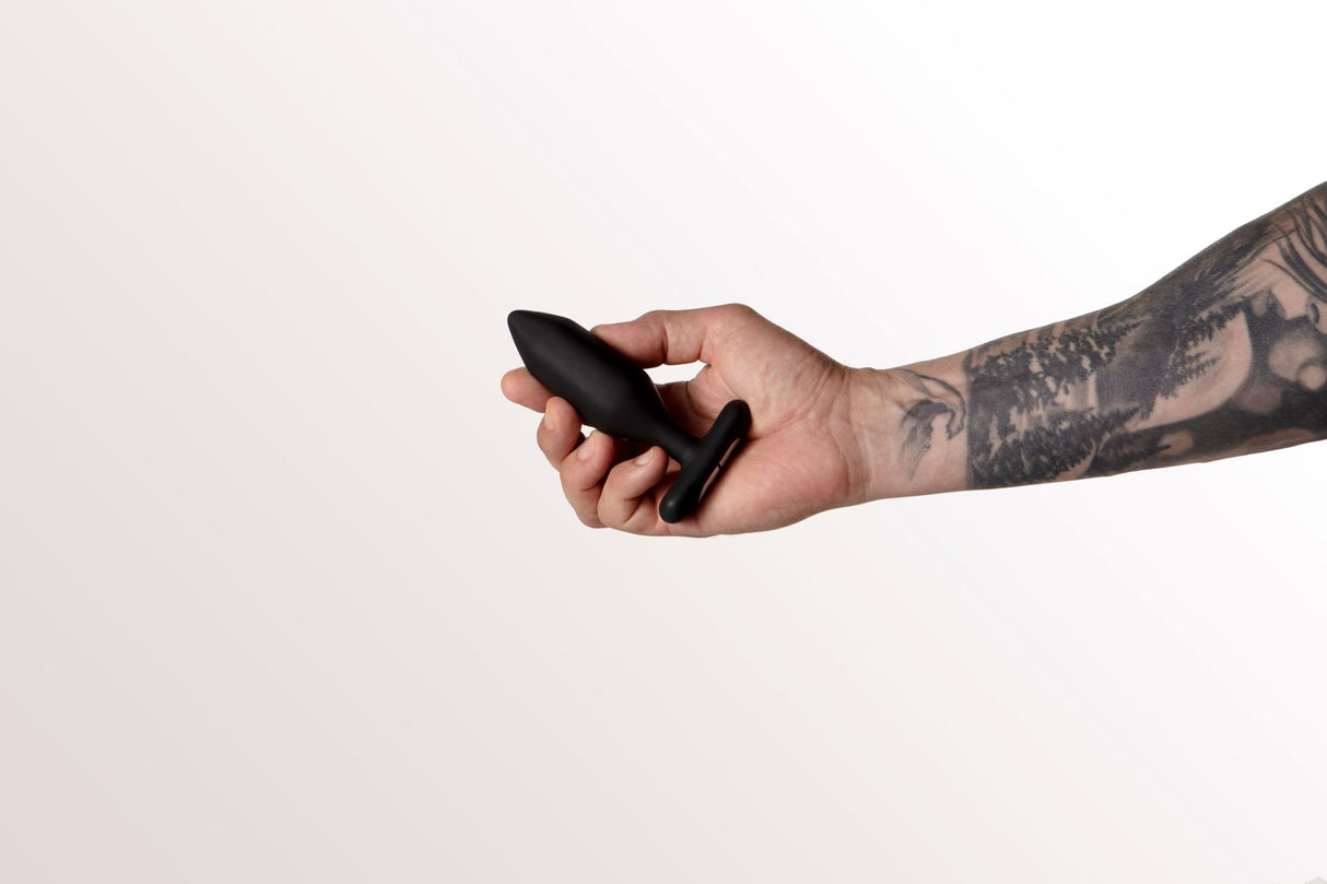 Je Joue Onyx Vibrating Butt Plug Black