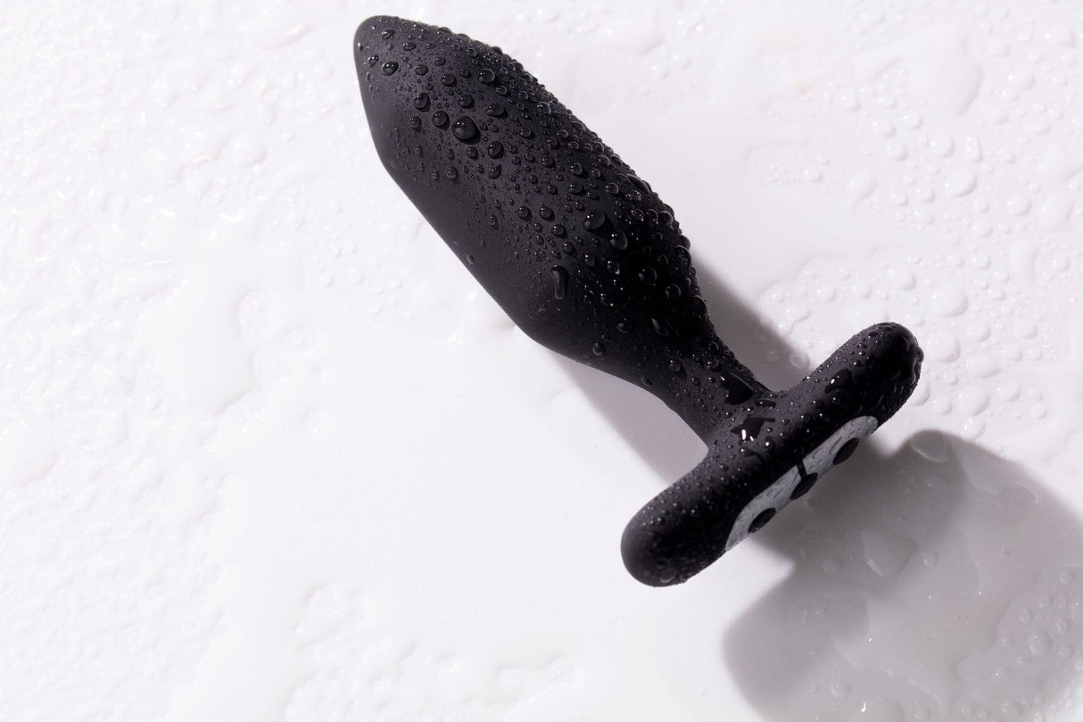 Je Joue Onyx Vibrating Butt Plug Black