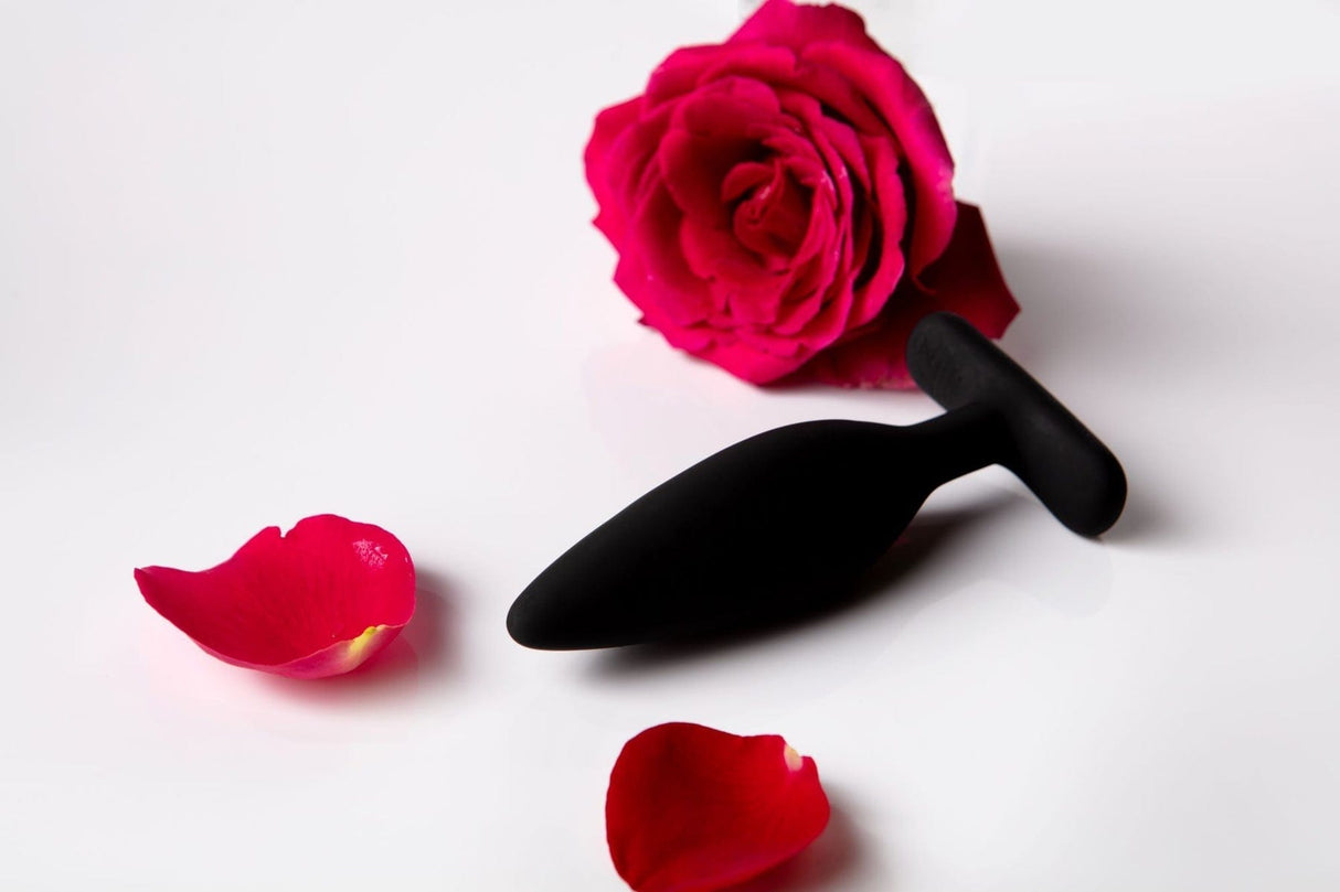 Je Joue Vesta Vibrating Butt Plug Black