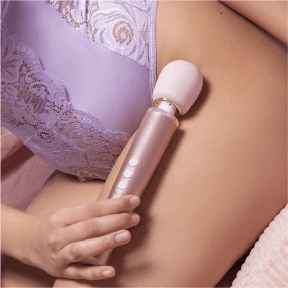 Le Wand Petite Rechargeable Wand Massager - Rose Gold