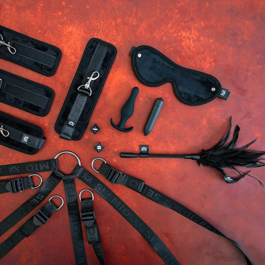 SEI MIO Complete Surrender bed tether seduction set for beginner bondage